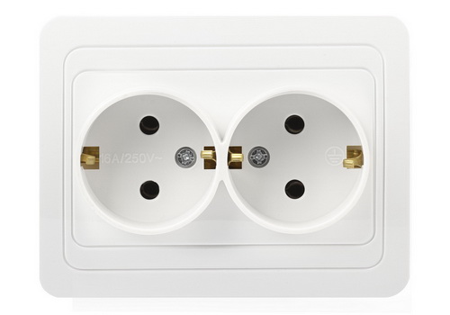 Розетка SMARTBUY скрытая установка, 2-местная с заземлением 16А белая "Марс" (SBE-02w-16-S2-Z) (1/10