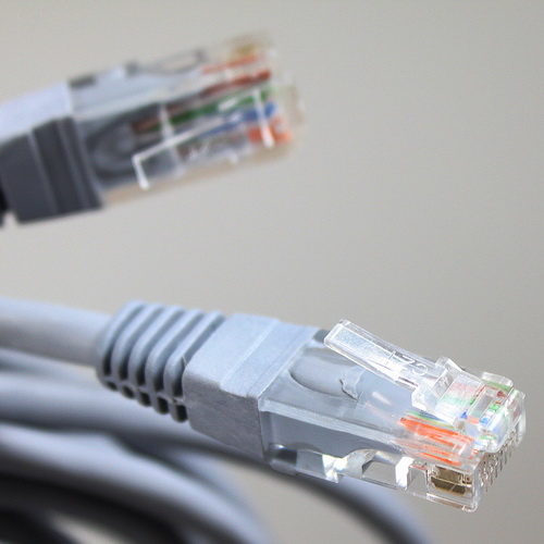 Патч-корд литой TELECOM UTP Кат. 5е, серый, 1.5 м. (1/200)